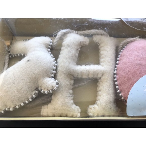 Bunny Boulevard Easter Garland 6 Foot Bunnies Eggs Fabric So Cute! - Picture 2 of 2